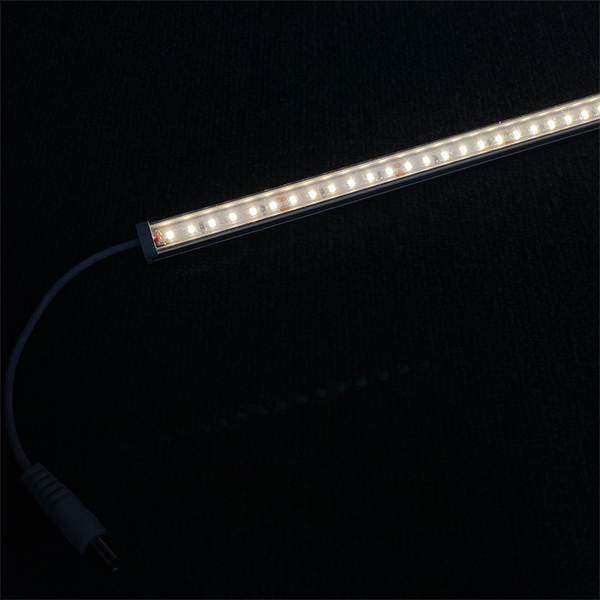 映えルミナ 1140mm 透明カバー 電球色 23570 棚下LED照明 2枚目